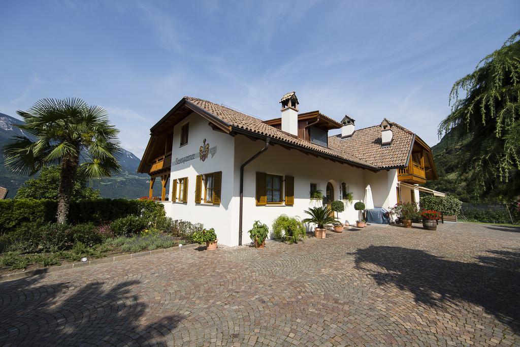 Biobauernhof Rosengartner Apartment Terlano Room photo