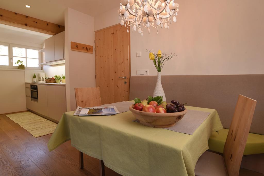 Biobauernhof Rosengartner Apartment Terlano Exterior photo